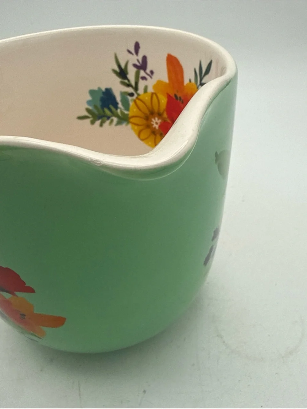 The Pioneer Woman Winter Bouquet 4-Cup Earthenware Measuring Cup